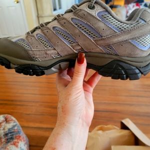 Merrell Women's Moab 2 Vent Hiking Shoe